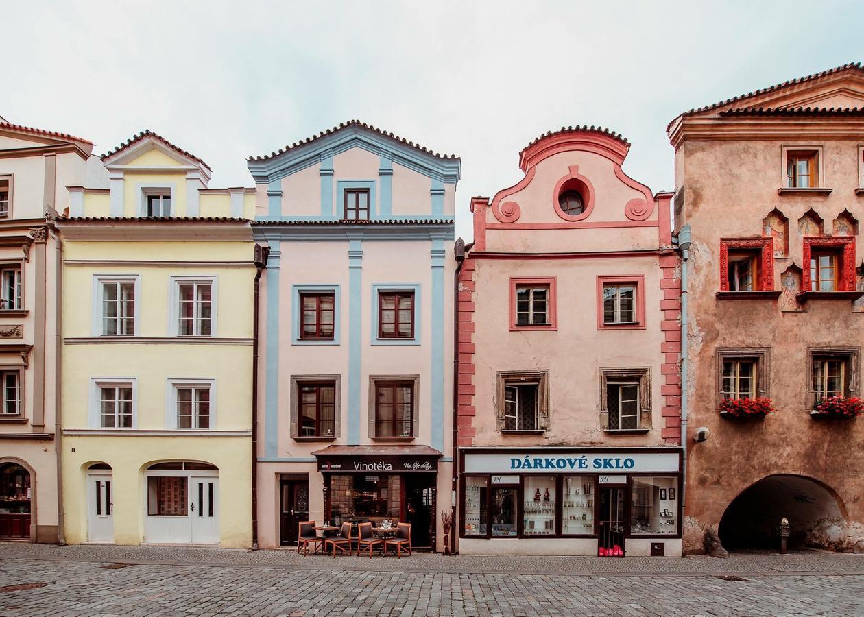 Penzion Víno Hruška Pardubice Exterior foto